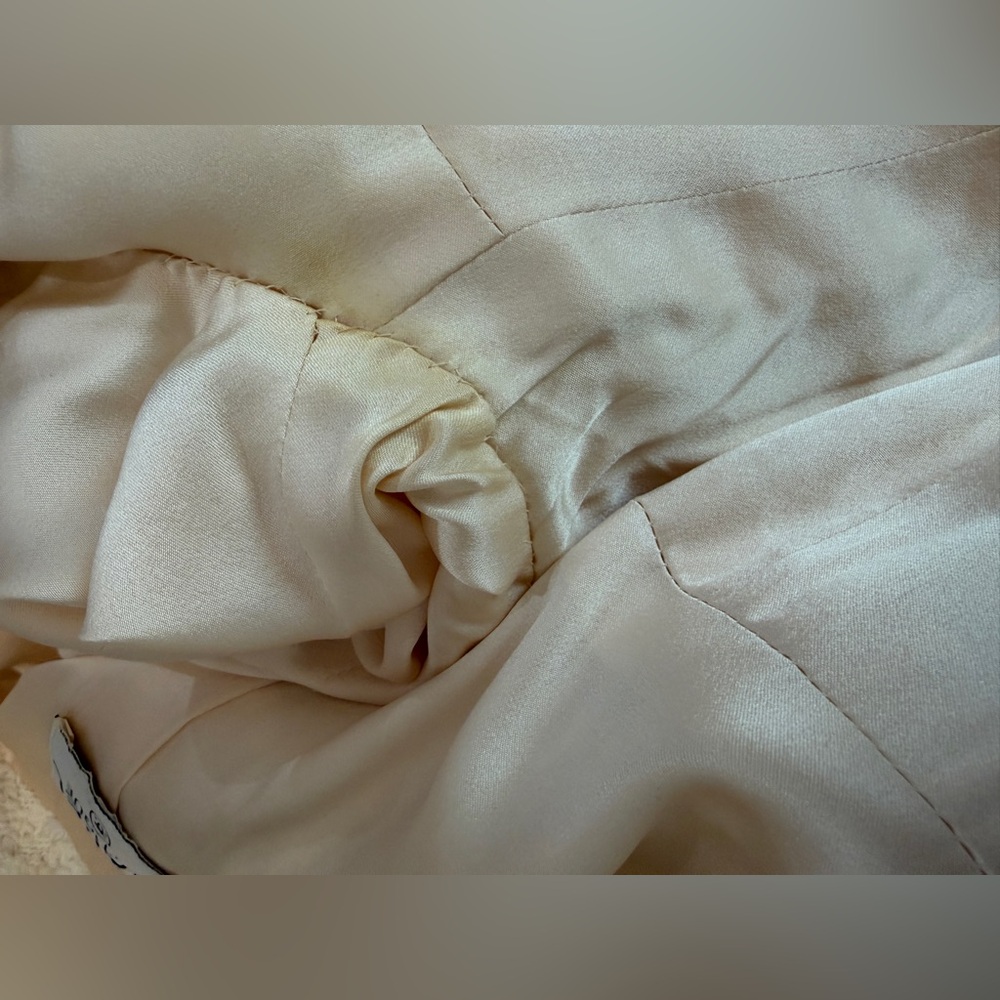 Chanel Boutique vintage skirt suit from the Cruise 1991 collection with a jacket - Picture 11 of 14